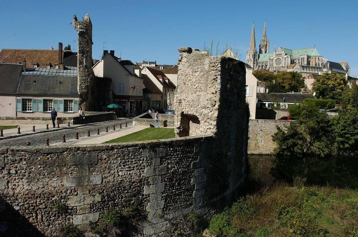 La Parenthese Enchantee Chartres Exteriör bild